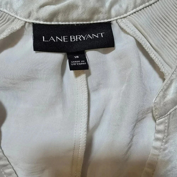 Lane Bryant Top Flutter Sleeve Collarless Ivory Size 18 V-neck Women's - Picture 3 of 10